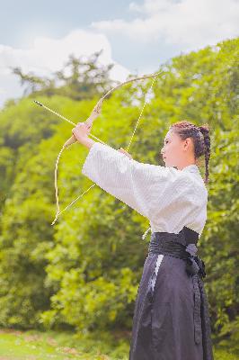 小学生高清电影免费观看,女大学生的沙龙室